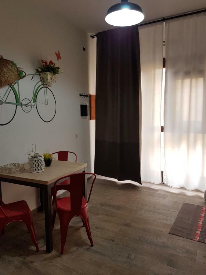 Urban Apartment *